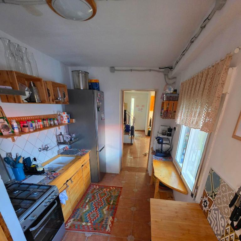 Holiday House - Casa de Monica - Four-Bedroom House - 15