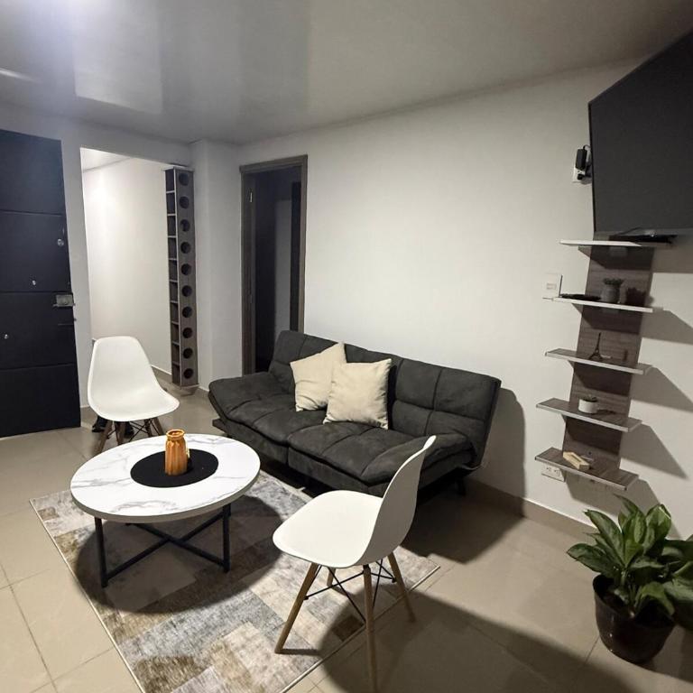 Hospedate en el Eje Cafetero - Two-Bedroom Apartment with Balcony and Terrace - 1