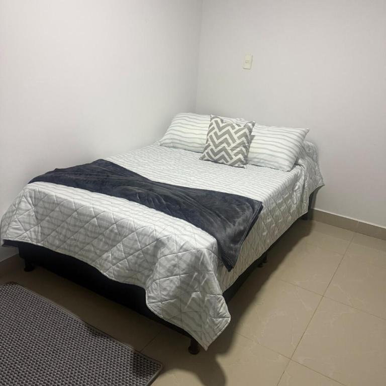 Hospedate en el Eje Cafetero - Two-Bedroom Apartment with Balcony and Terrace - 2