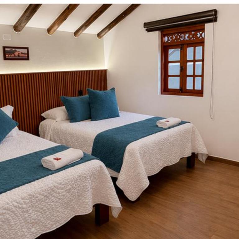 Hotel Boutique Cenit - Standard Triple Room - 1