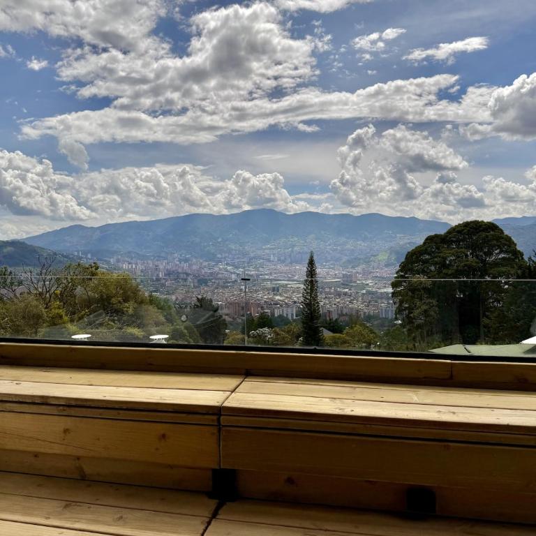 Modern Vista Cabin, Jacuzzi, Terrace, Views - One-Bedroom House - 8