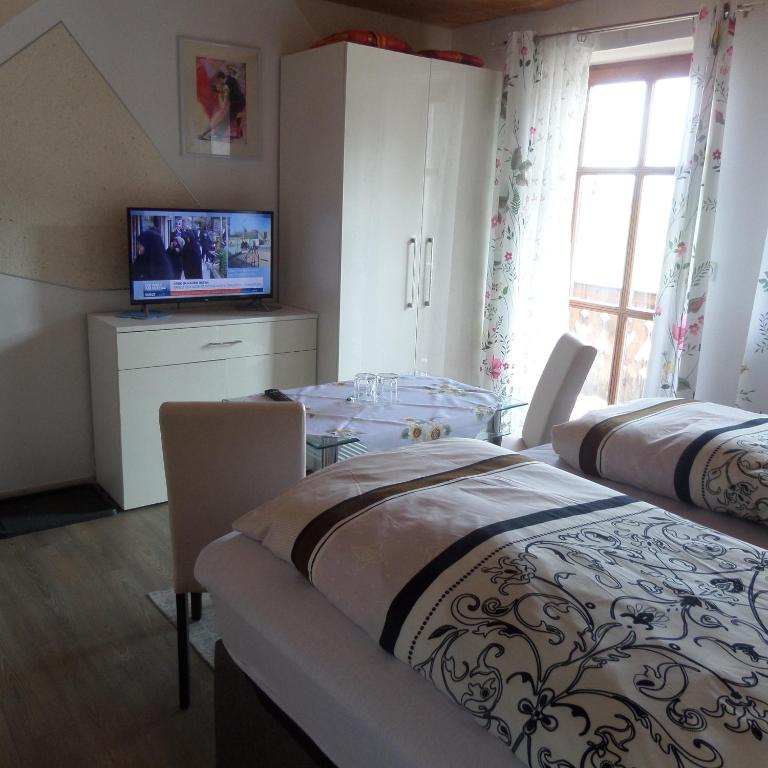 Lehnhäusl Aschauer - Doppelzimmer mit Balkon - 6
