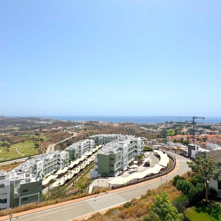 Chill in the Outdoor Lounge Bohemian-Chic Hideaway - Apartamento de 2 dormitorios con terraza y vistas al mar - 2