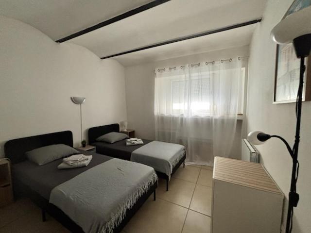 Bel appartement 2 chambres au calme centre Arenes - Two-Bedroom Apartment - 18