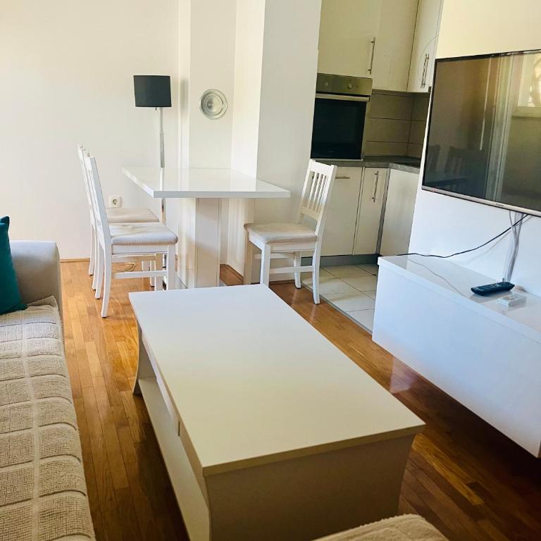 Gioiello - One-Bedroom Apartment - 6