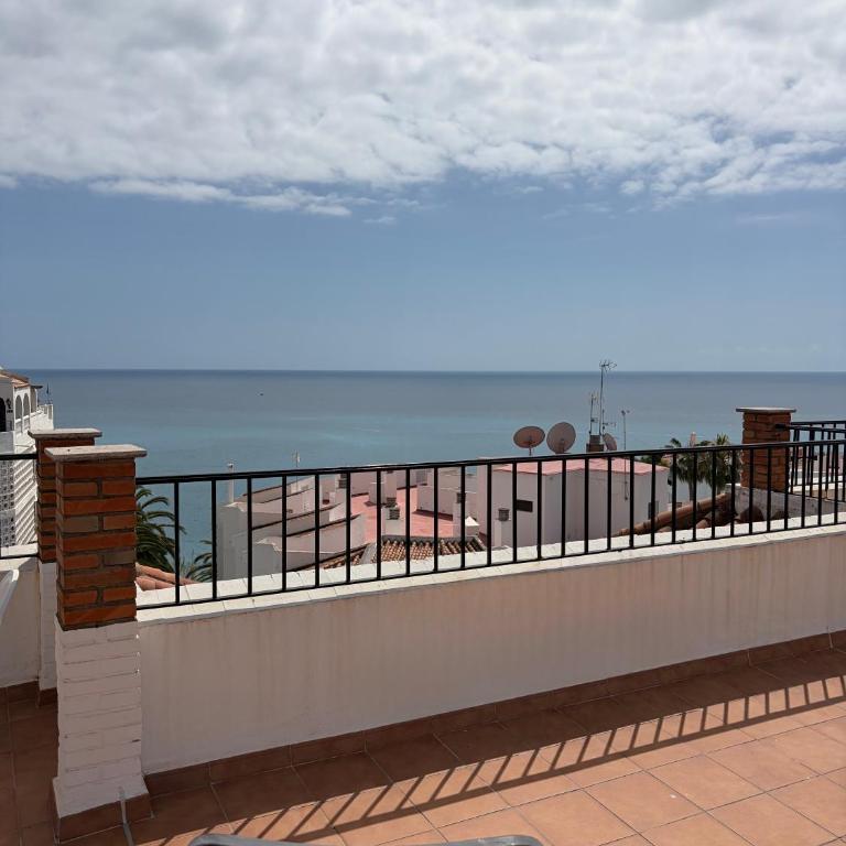 Sunlight Apartment - Apartamento soleado con balcón y piscina en el centro de Nerja - One-Bedroom Apartment - 26