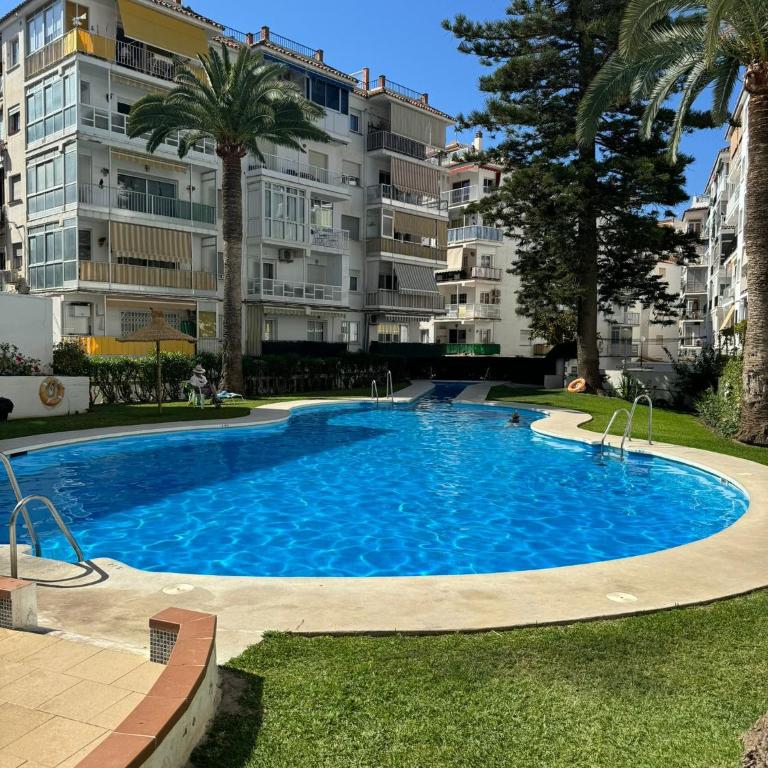 Sunlight Apartment - Apartamento soleado con balcón y piscina en el centro de Nerja - One-Bedroom Apartment - 25