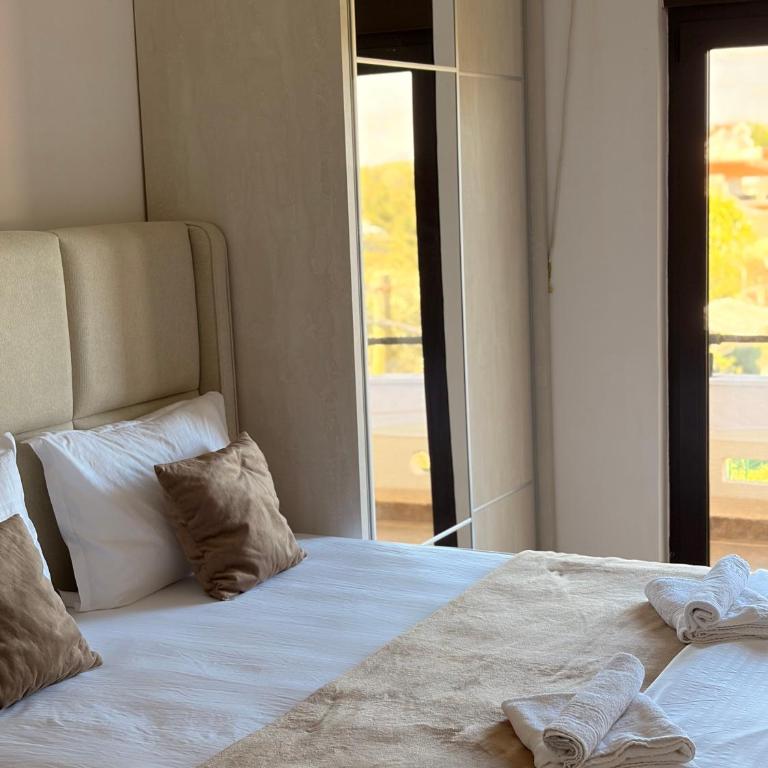 Antonios Apartments - Deluxe Room - 8