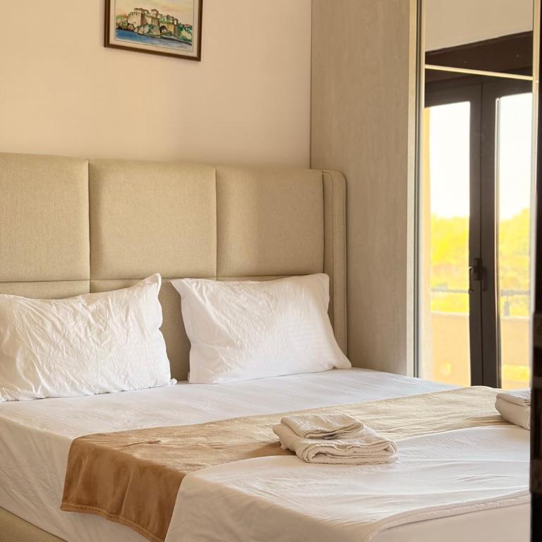 Antonios Apartments - Deluxe Room - 5