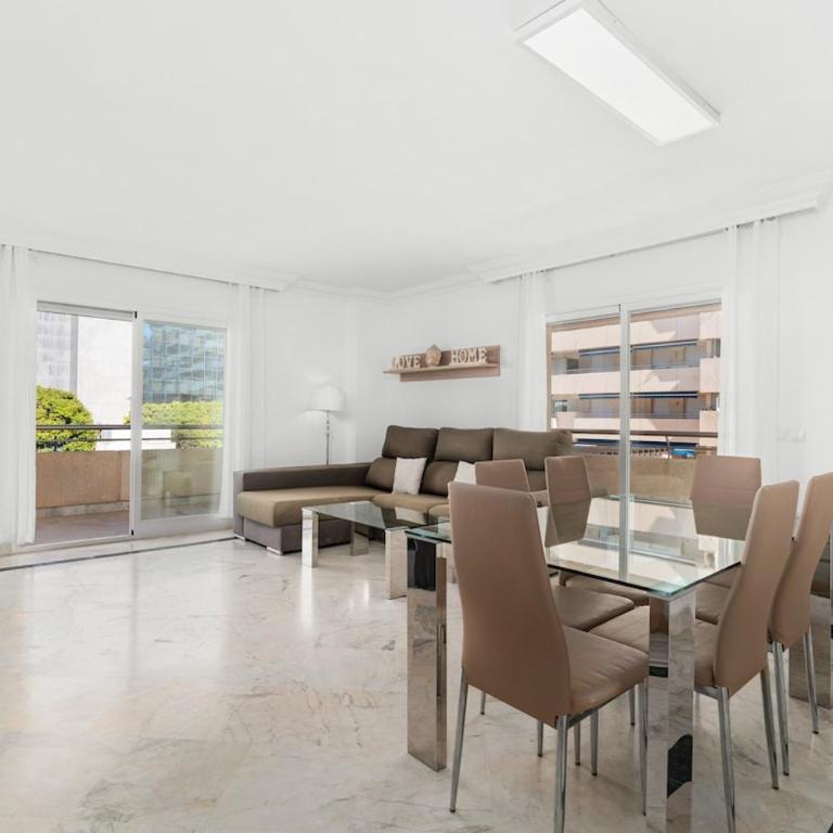 MARBELLA HOME RENTALS - Marina Banus, Puerto Banús, 2BR Comfortable, Pool & Parking - Apartamento de 2 dormitorios - 9