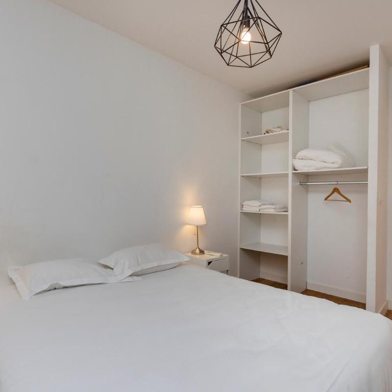 Appartements Rue Bonaparte, quartier Citadelle place Foch - Appartement 2 Chambres - Vue sur Ville - 12