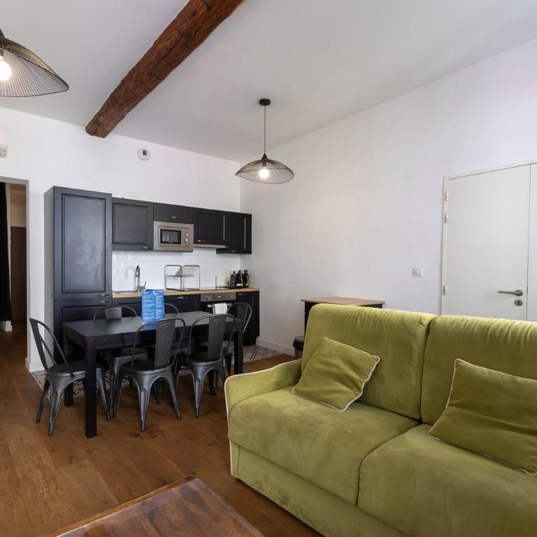 Appartements Rue Bonaparte, quartier Citadelle place Foch - Appartement 2 Chambres - Vue sur Ville - 9
