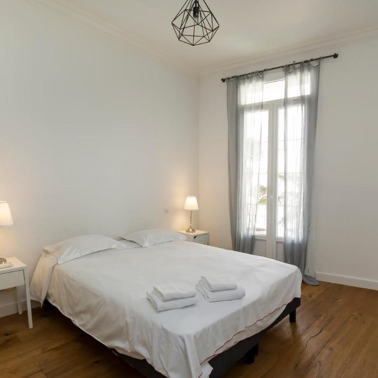 Appartements Rue Bonaparte, quartier Citadelle place Foch - Appartement 2 Chambres avec Balcon - 19