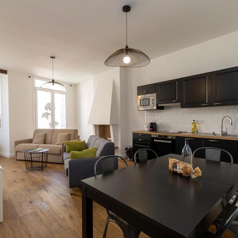 Appartements Rue Bonaparte, quartier Citadelle place Foch - Appartement 2 Chambres avec Balcon - 8