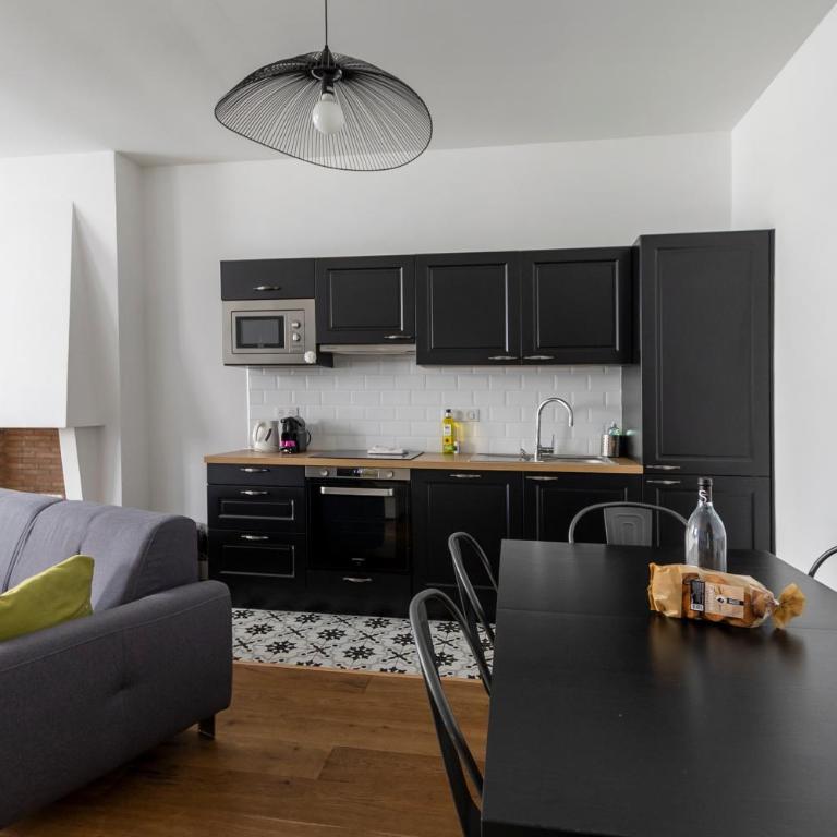 Appartements Rue Bonaparte, quartier Citadelle place Foch - Appartement 2 Chambres avec Balcon - 10