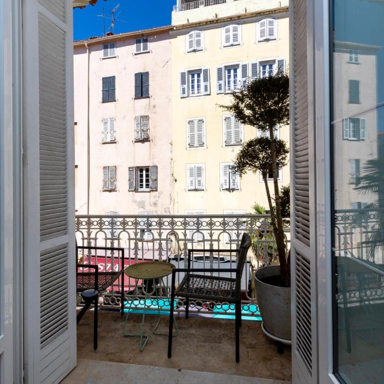 Appartements Rue Bonaparte, quartier Citadelle place Foch - Appartement 2 Chambres avec Balcon - 21