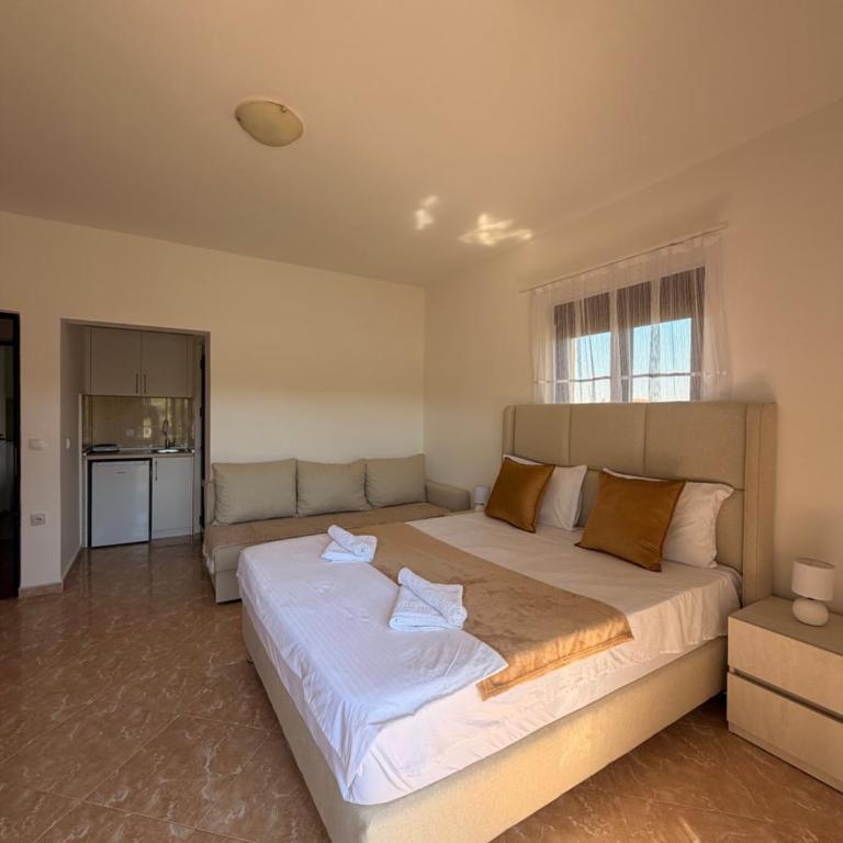 Antonios Apartments - Quadruple Room with Terrace - 6