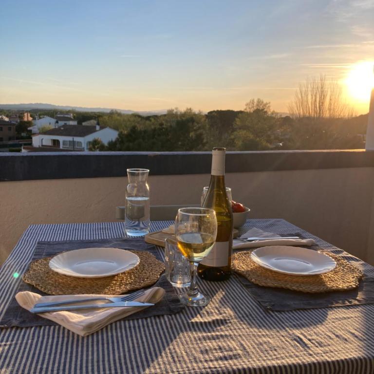 Mas Pinell Piscina - Two-Bedroom Apartment - 24
