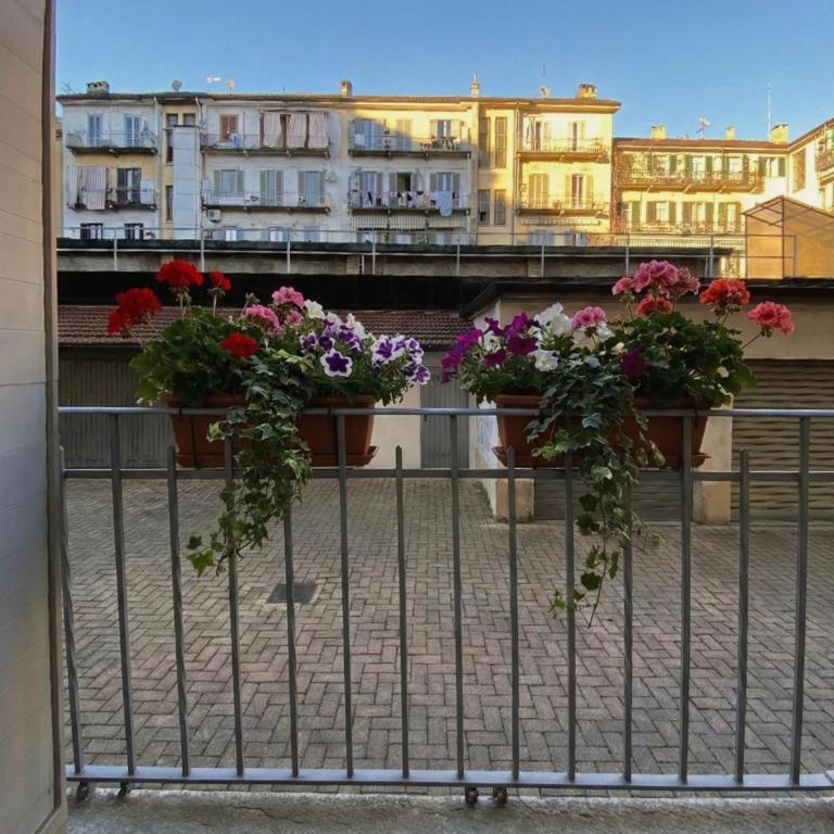 Casetta di Tommy Downtown Studio Metro and AC - Two-Bedroom Apartment - 15