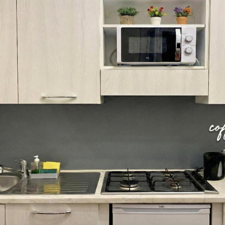Casetta di Tommy Downtown Studio Metro and AC - Two-Bedroom Apartment - 3