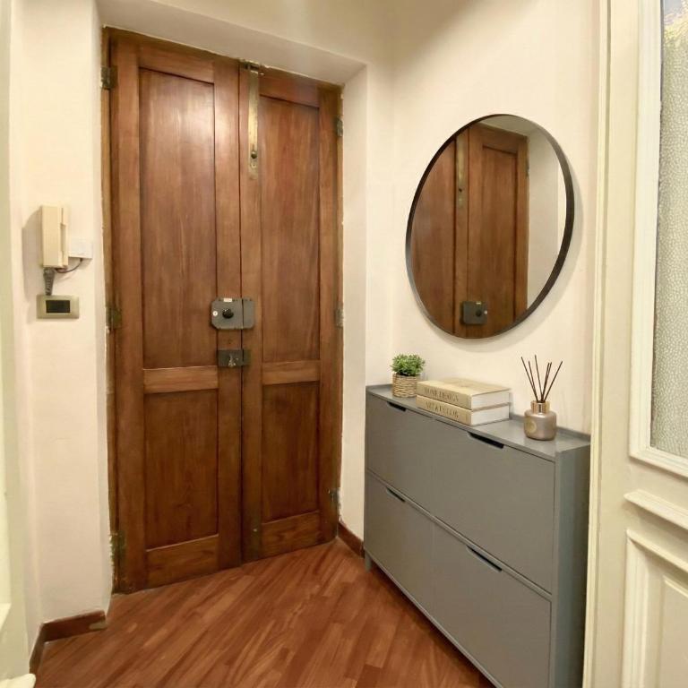 Casetta di Tommy Downtown Studio Metro and AC - Two-Bedroom Apartment - 17