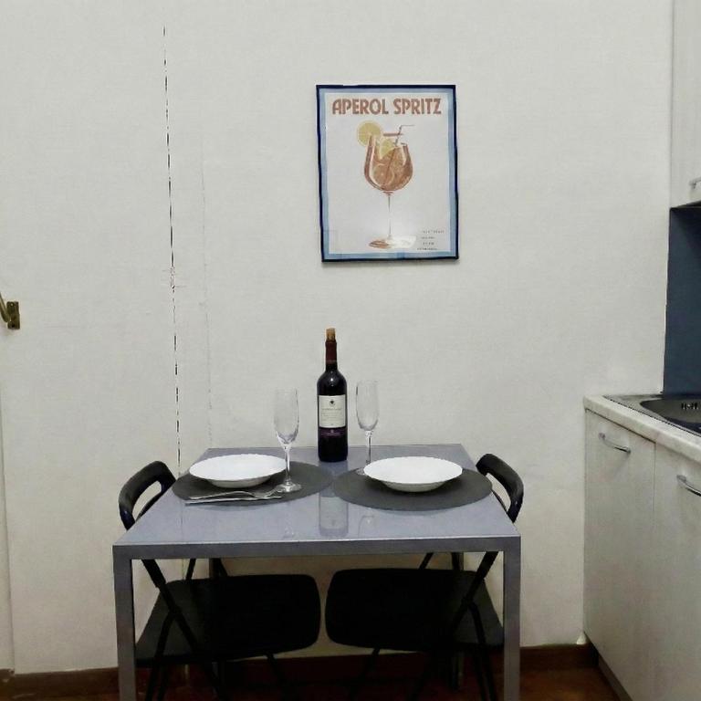 Casetta di Tommy Downtown Studio Metro and AC - Two-Bedroom Apartment - 18