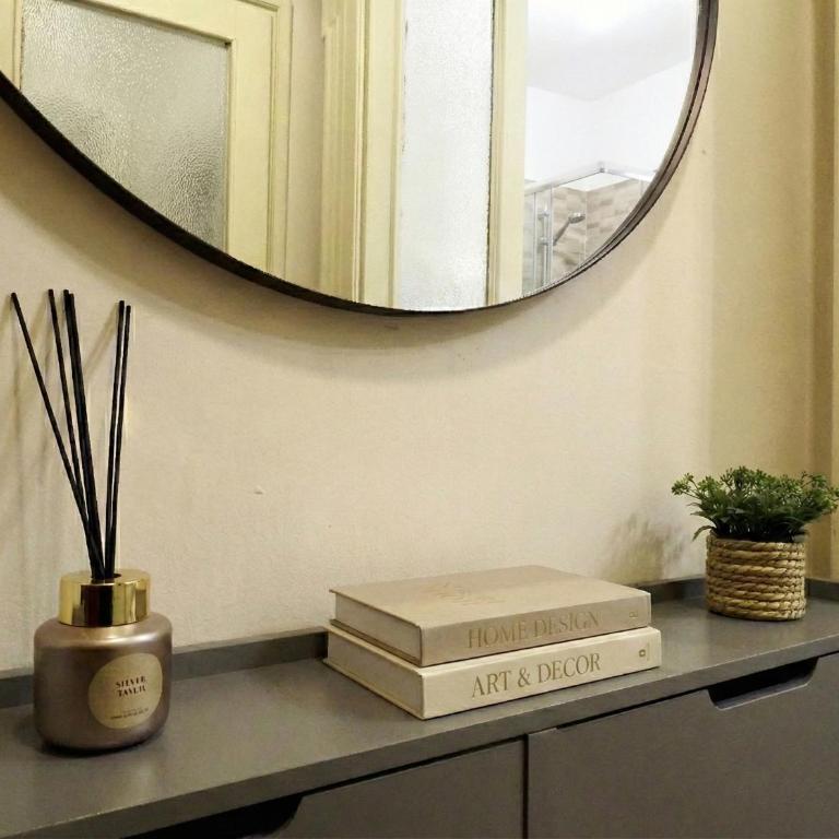 Casetta di Tommy Downtown Studio Metro and AC - Two-Bedroom Apartment - 23