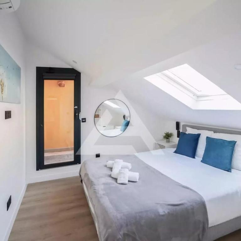 Monte Carlo Monaco Border - luxury, modern, cozy with home feelings and See View - Two-Bedroom Apartment - 4