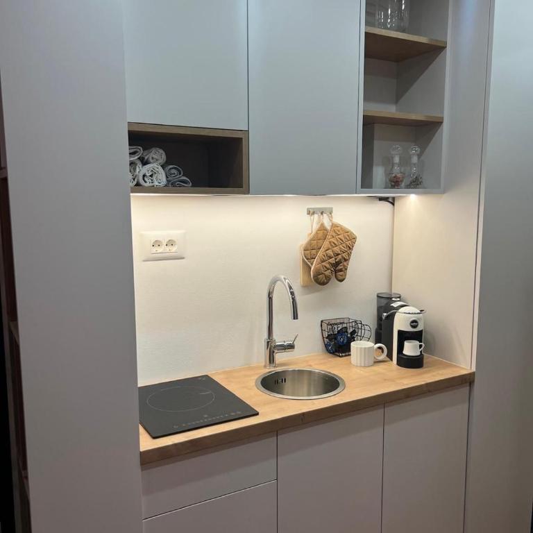 EPICENTAR Luxury Jacuzzi & Sauna Apartment in Baščaršija - Private Spa Experience - Apartman sa 1 Spavaćom Sobom - 5