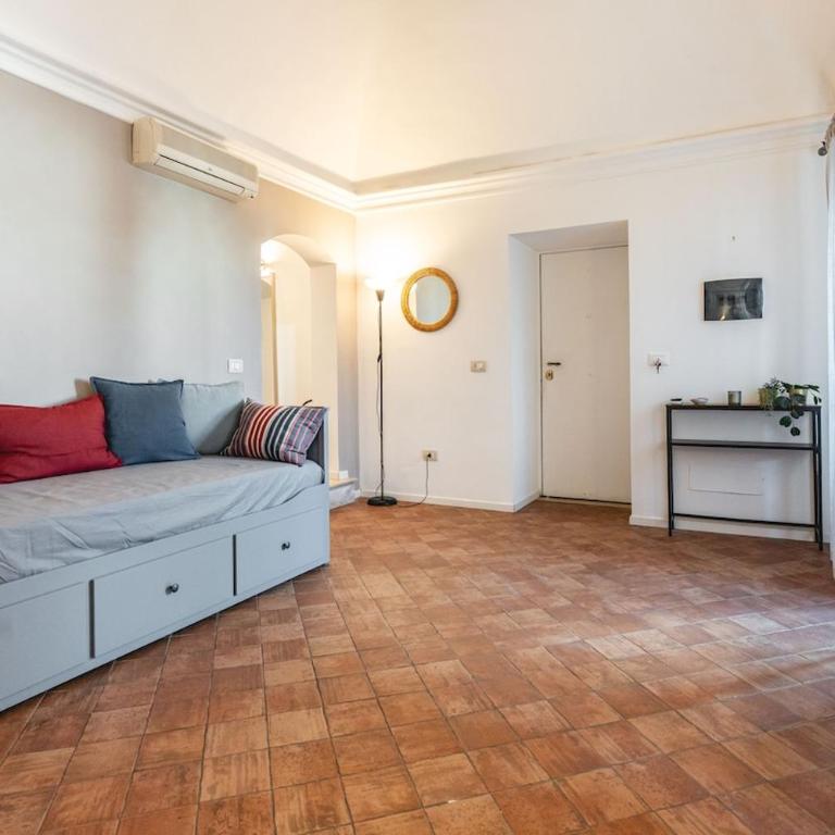 Zurria Home Apartment in the center with garden - One-Bedroom Apartment - 6