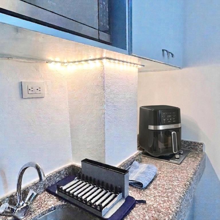 Bleu Balam - Rooftop Pool - 9 min Walk to Beach - One-Bedroom Apartment - 16