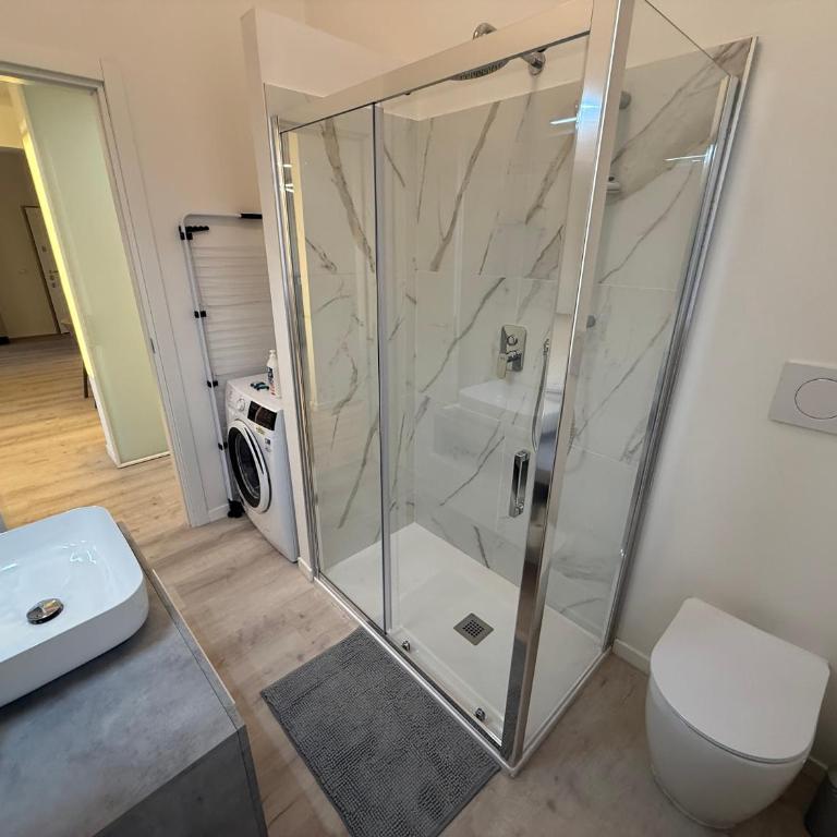 Modern & Chic, 3 Bedrooms, 2 Baths and Balcony - Appartamento Deluxe con 3 Camere da Letto - 20