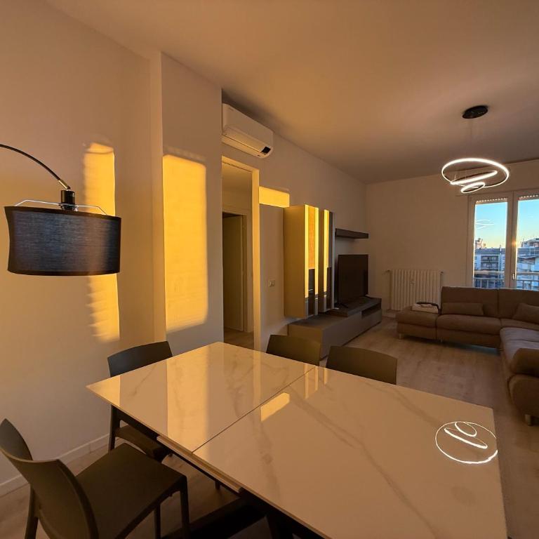 Modern & Chic, 3 Bedrooms, 2 Baths and Balcony - Appartamento Deluxe con 3 Camere da Letto - 17
