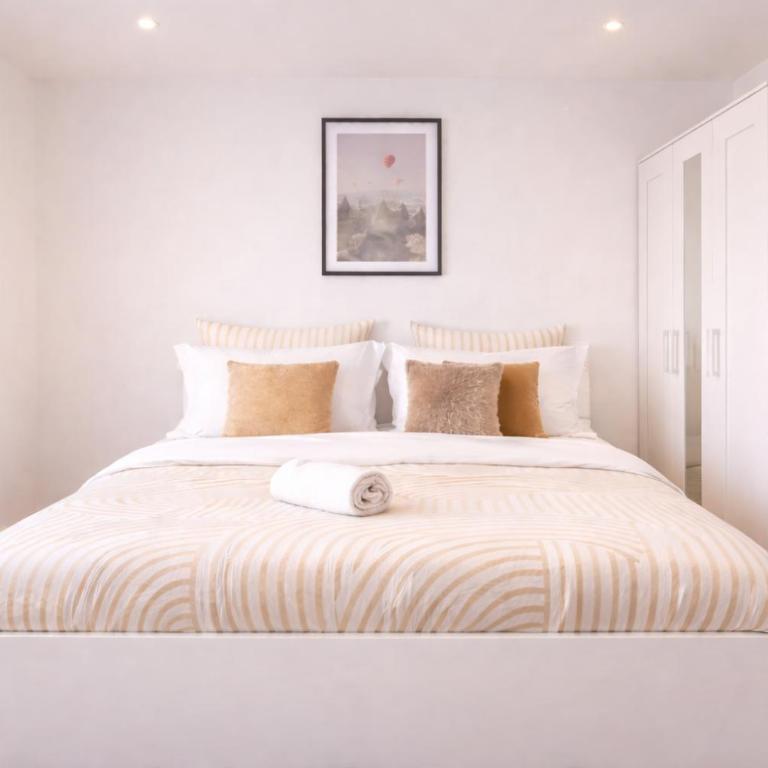 La Pause Franche - Familles et pros, parking, 2 sdb, 9 pers - Three-Bedroom Apartment - 2