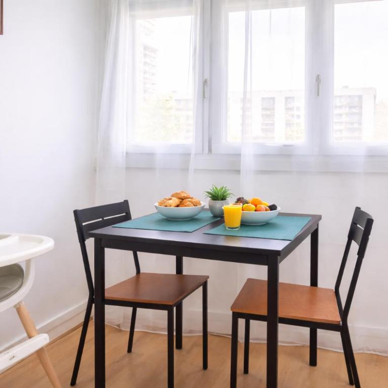 La Pause Franche - Familles et pros, parking, 2 sdb, 9 pers - Three-Bedroom Apartment - 22