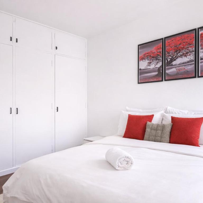 La Pause Franche - Familles et pros, parking, 2 sdb, 9 pers - Three-Bedroom Apartment - 26