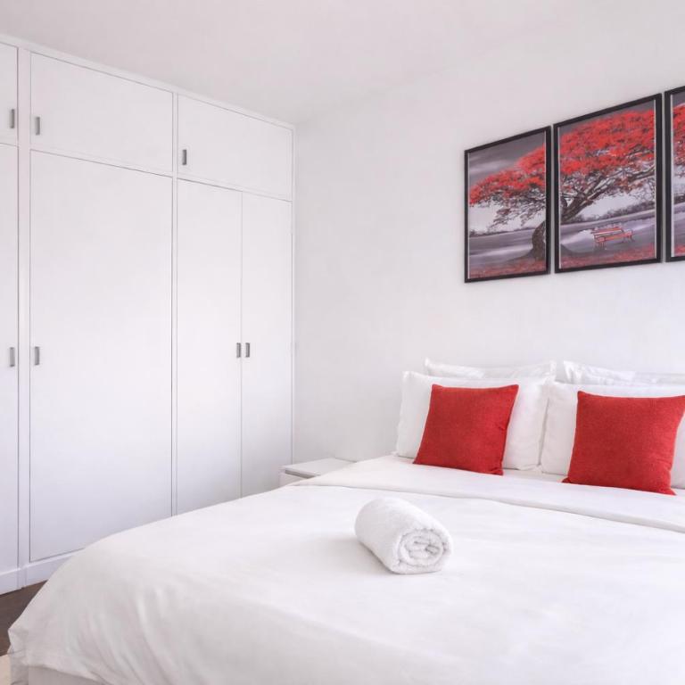 La Pause Franche - Familles et pros, parking, 2 sdb, 9 pers - Three-Bedroom Apartment - 25