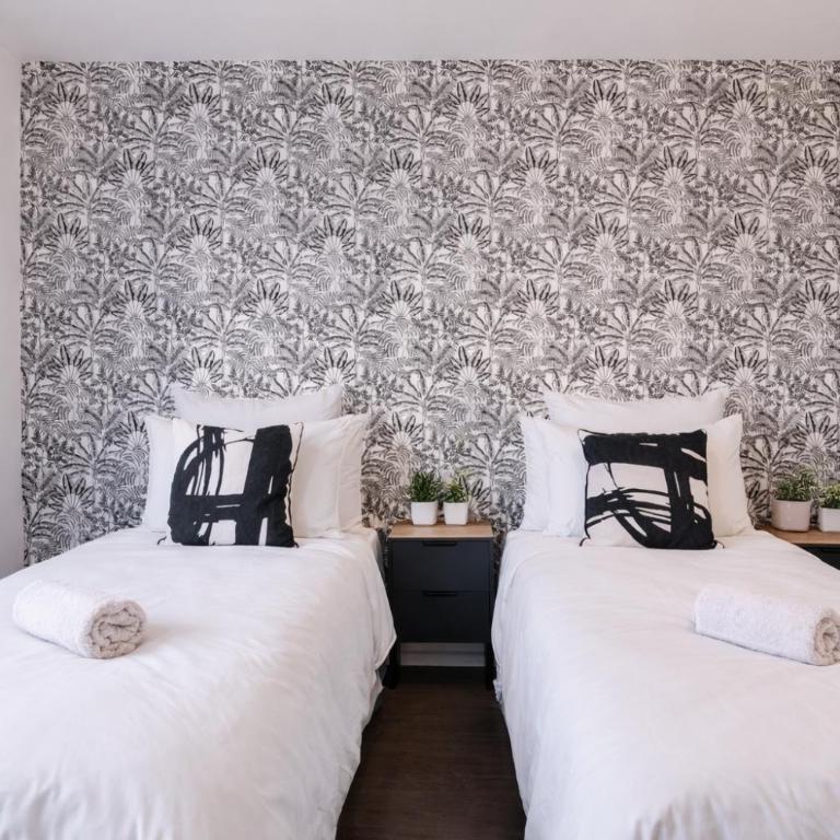 La Pause Franche - Familles et pros, parking, 2 sdb, 9 pers - Three-Bedroom Apartment - 4