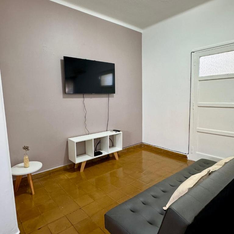 Departamento Lavanda - Two-Bedroom Apartment with Balcony - 2