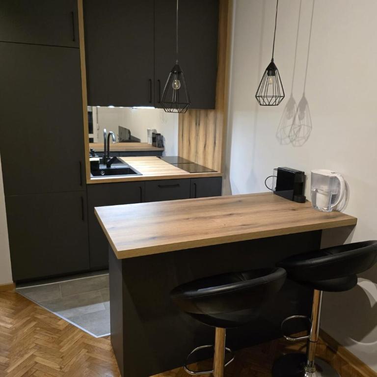 Modern Studio NB - One-Bedroom Apartment - 4