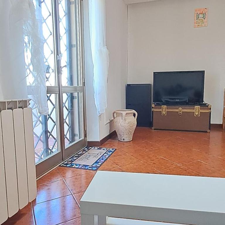 The Rainbow House - Two-Bedroom Apartment - 12