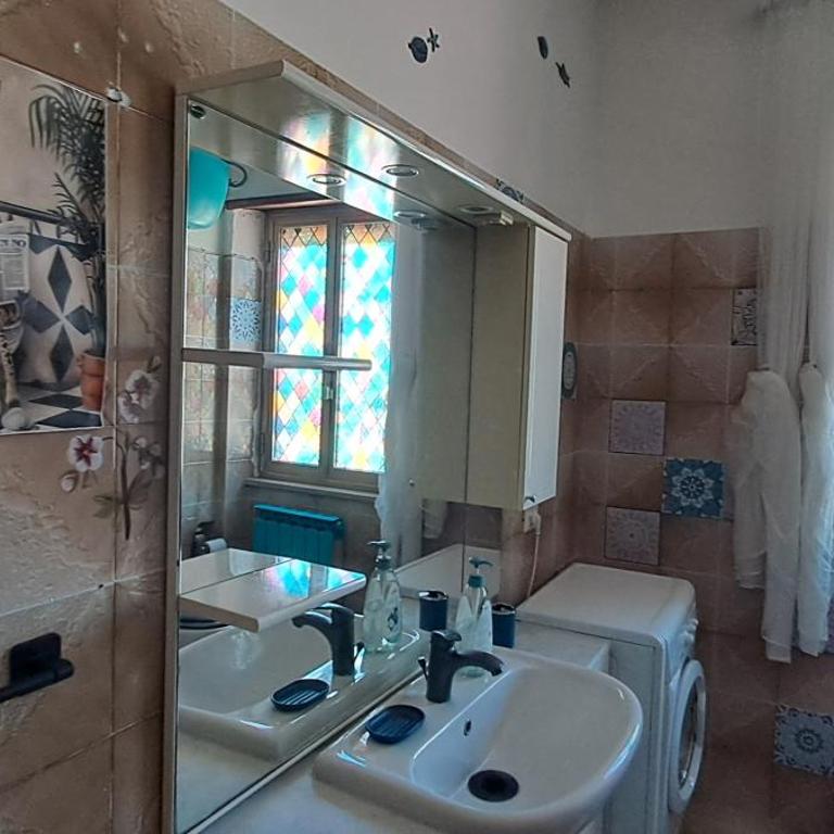 The Rainbow House - Two-Bedroom Apartment - 17