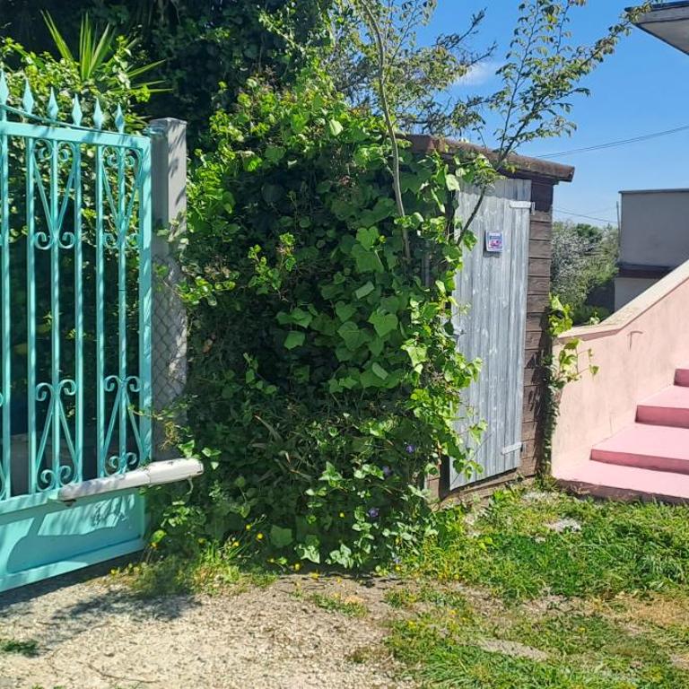 The Rainbow House - Two-Bedroom Apartment - 29