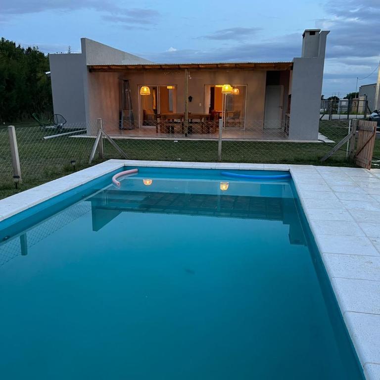 Casa de campo con pileta - Two-Bedroom House - 20