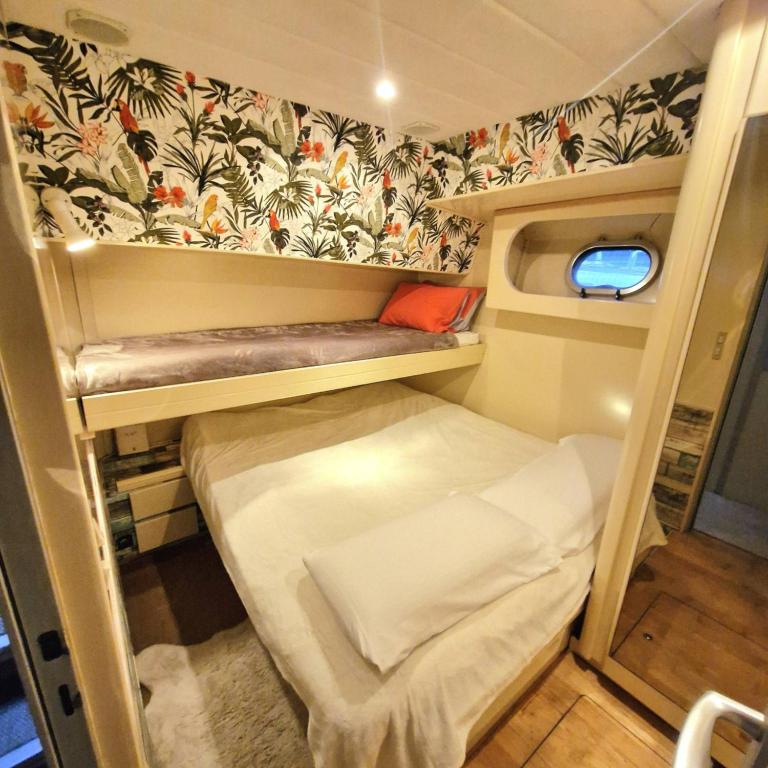 Nuit sur un yacht petit déjeuner inclus - Chambre Lit Queen-Size - 15