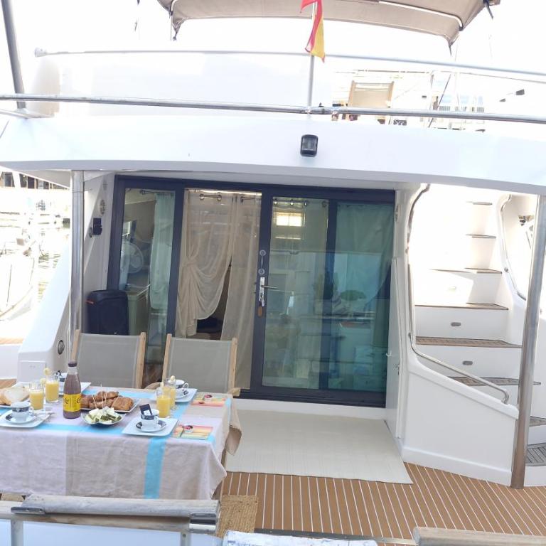 Nuit sur yacht avec petit déjeuner - Chambre Lit King-Size Deluxe - 7