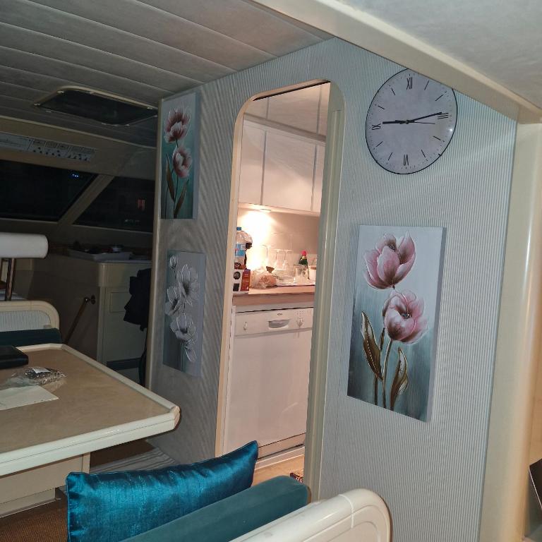Nuit sur yacht avec petit déjeuner - Chambre Lit King-Size Deluxe - 8