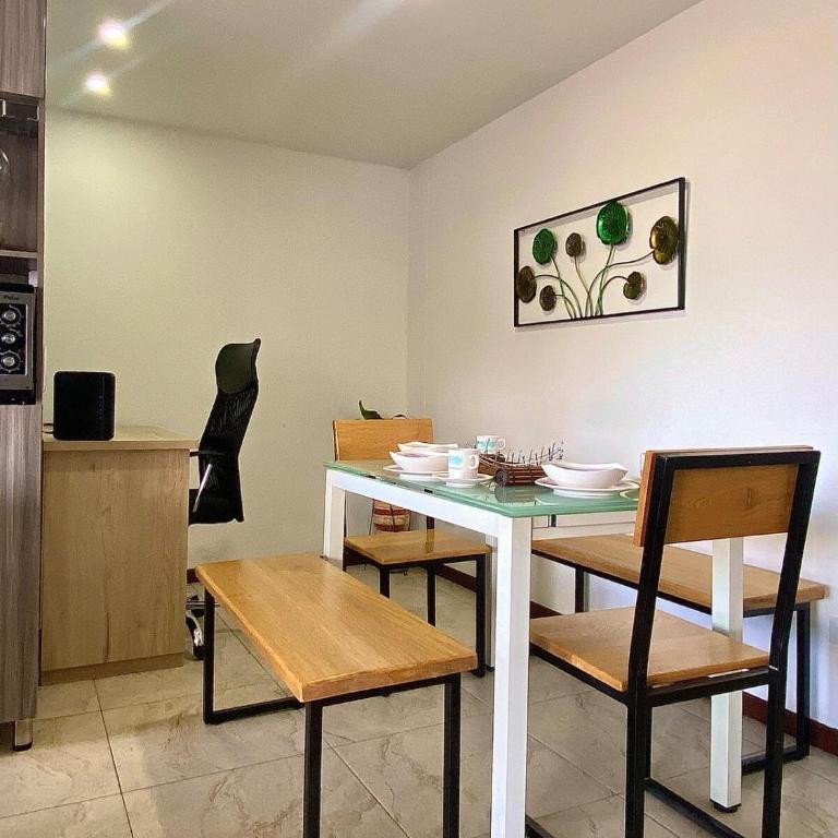 Vista al cielo y a las montañas de Medellín - Apartamento de 3 dormitorios con vistas - 5