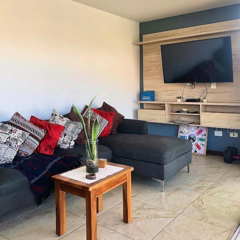 Vista al cielo y a las montañas de Medellín - Apartamento de 3 dormitorios con vistas - 7