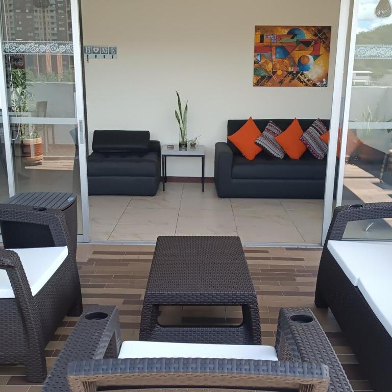 Vista al cielo y a las montañas de Medellín - Apartamento de 3 dormitorios con vistas - 26